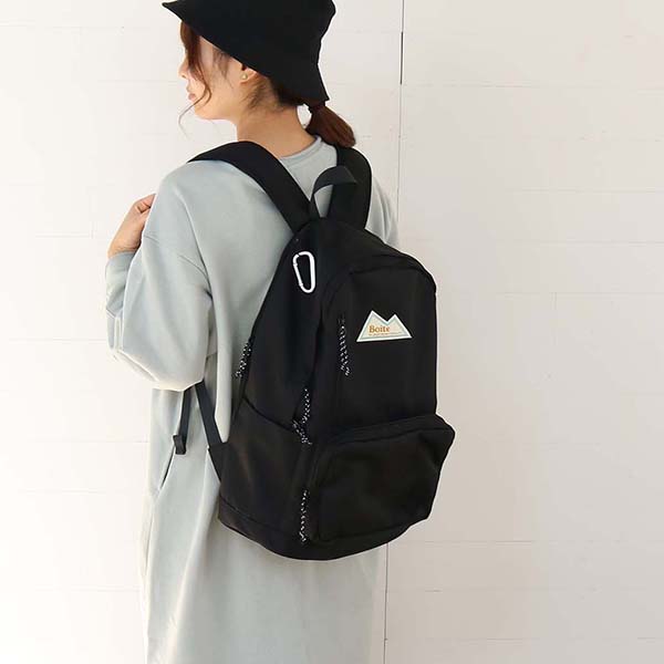 シンプルだけど機能的。スタッフイチオシのバッグ「Boite」
