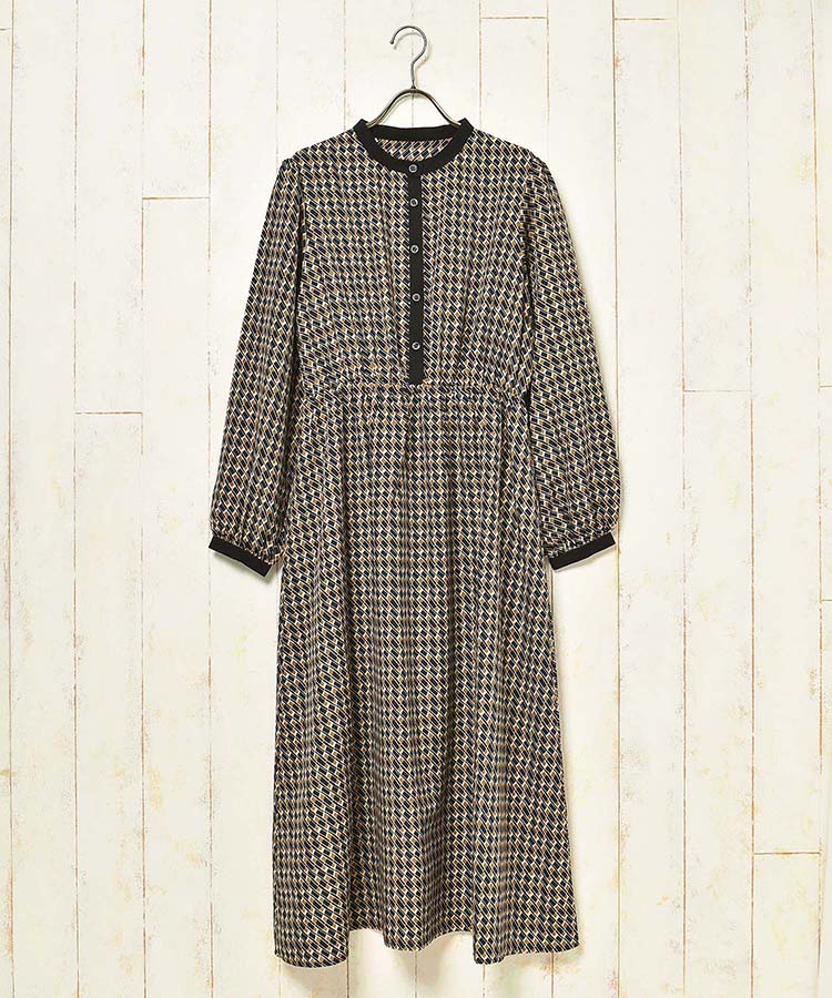 ≪SALE≫幾何学柄デシンワンピース