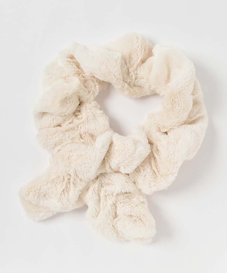 くるくるファーマフラー