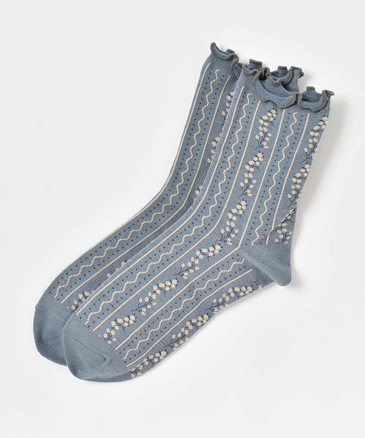 木の実ライン柄クルーソックス