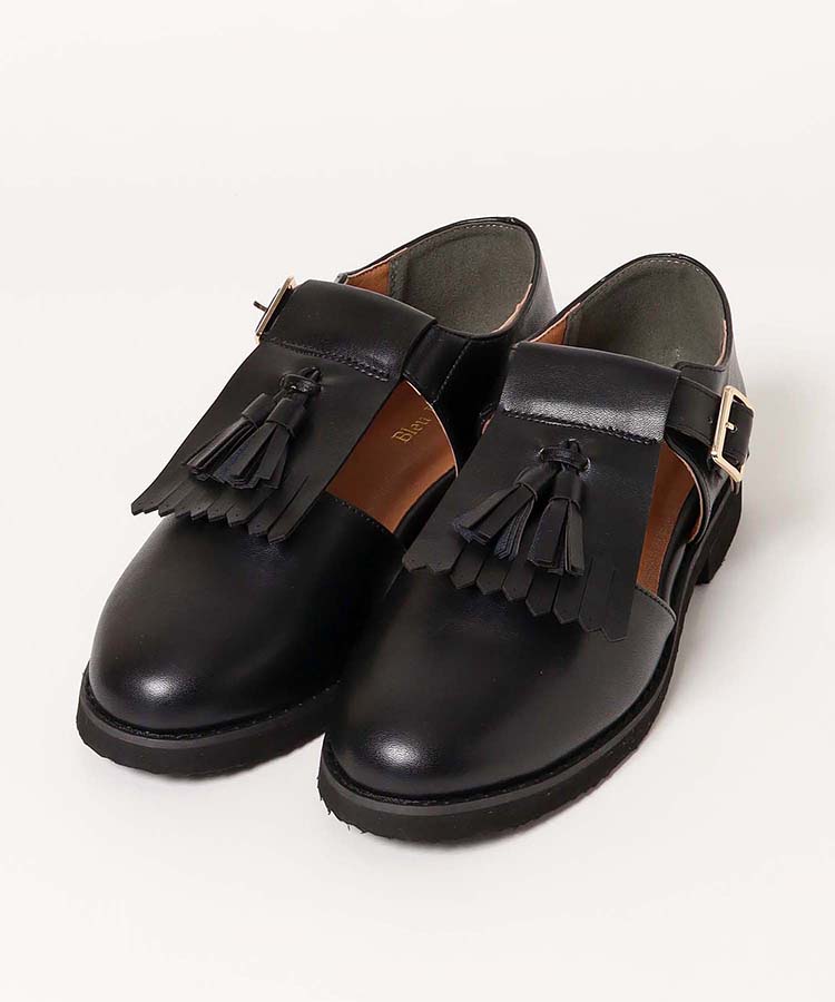 タッセル付きローファー