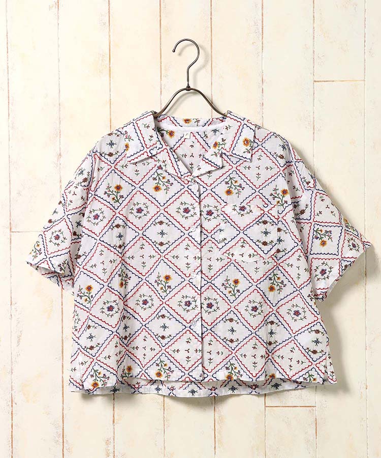 総刺繍ブラウス
