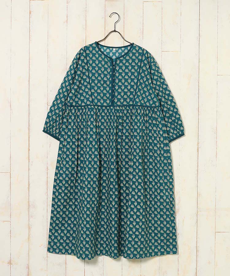 フラワーパイピングワンピース