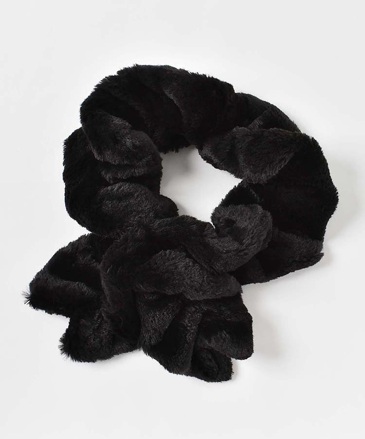 くるくるファーマフラー