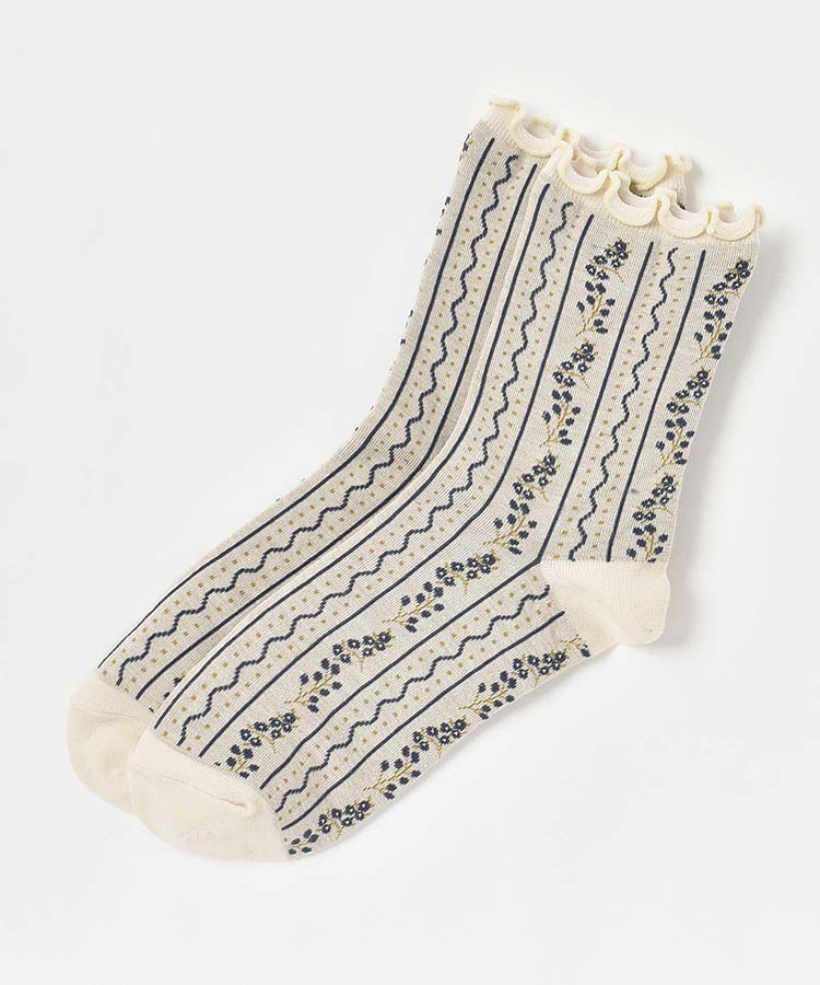 木の実ライン柄クルーソックス