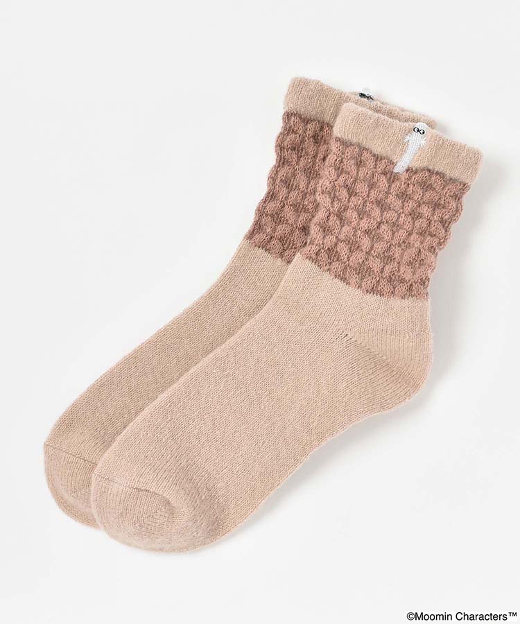 ニョロニョロ刺繍ニットロークルーソックス