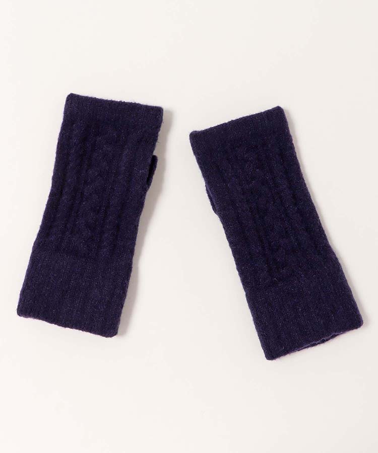 ケーブル柄編みフィンガーレスグローブ