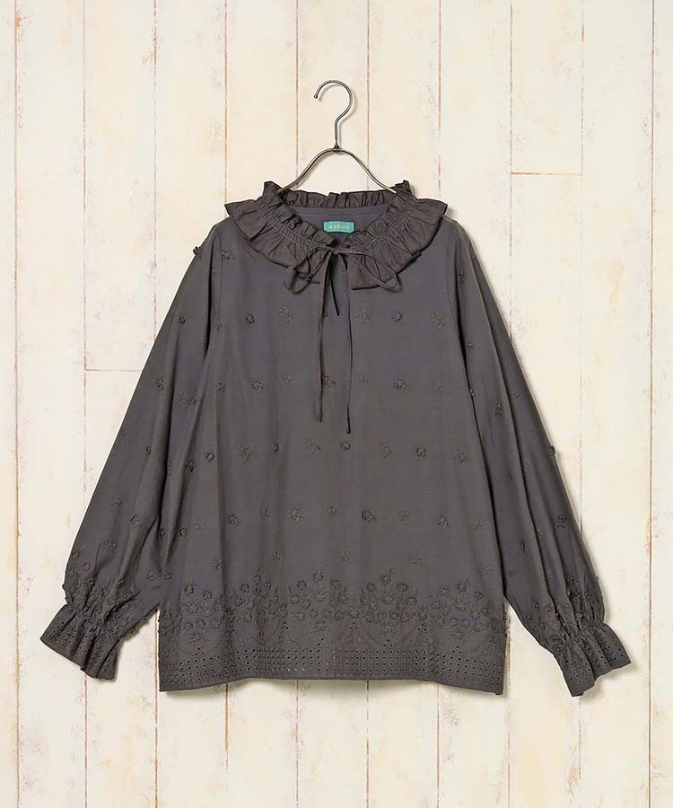 le petaleフリルカラーフラワーブラウス