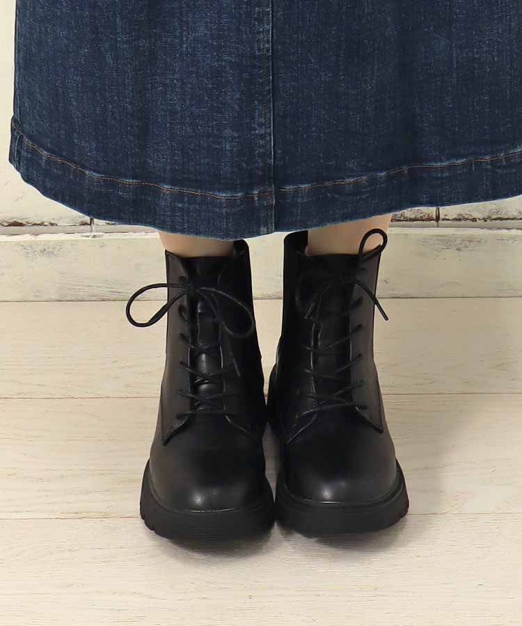 レースアップショートブーツ