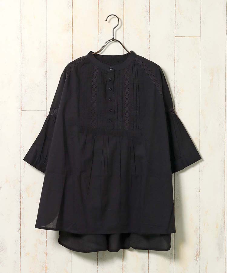 ピンタック後ろシャーリングシャツ