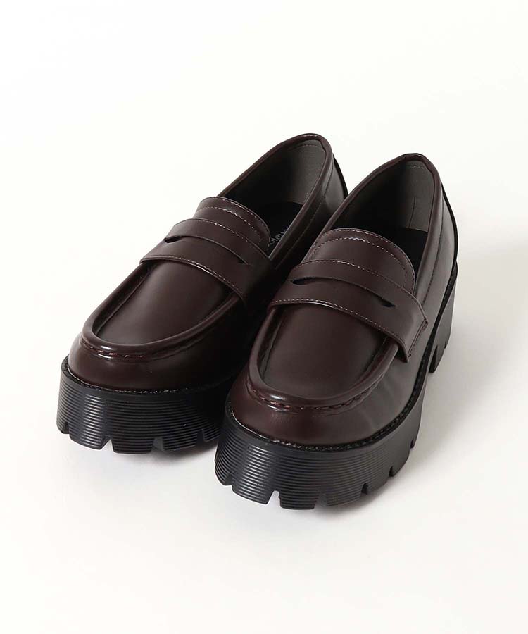 厚底コインローファー