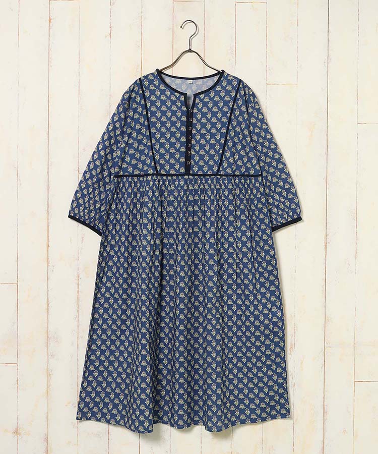 フラワーパイピングワンピース