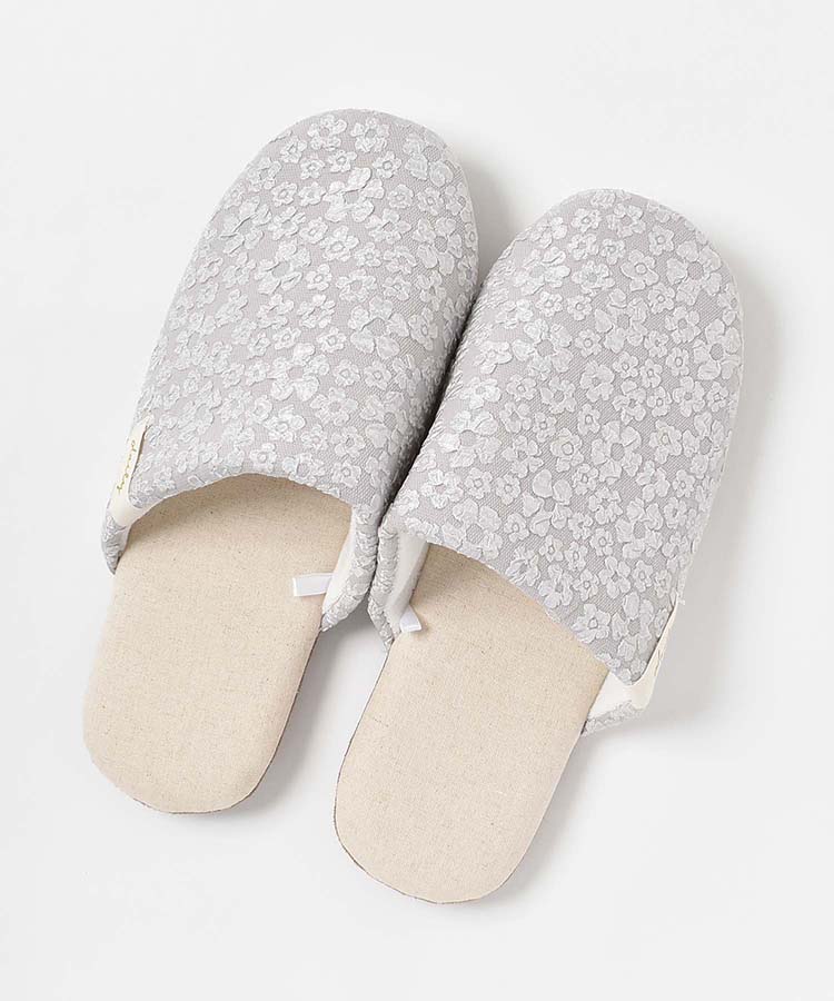 フラワー柄パフィースリッパ