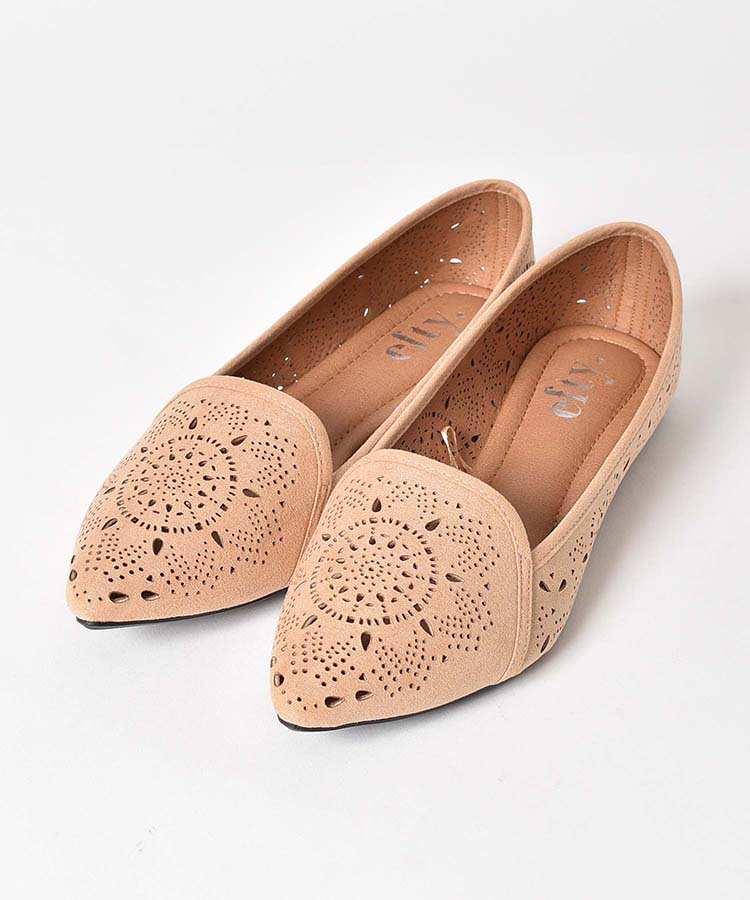≪SALE≫ポインテッドトゥカットワークパンプス