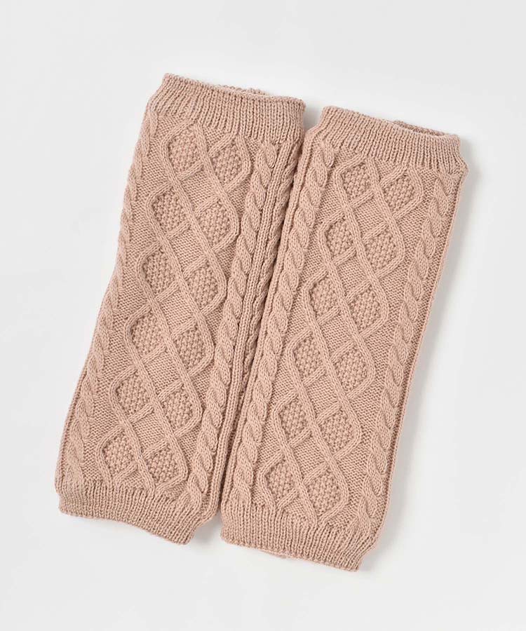 ケーブル編みレッグウォーマー