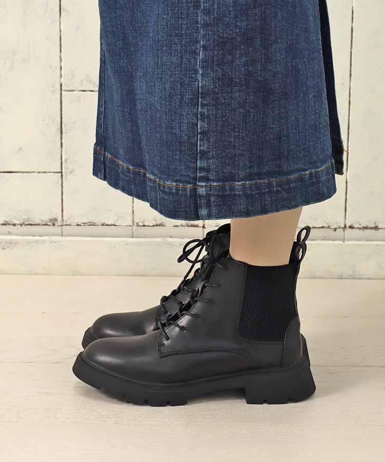 レースアップショートブーツ