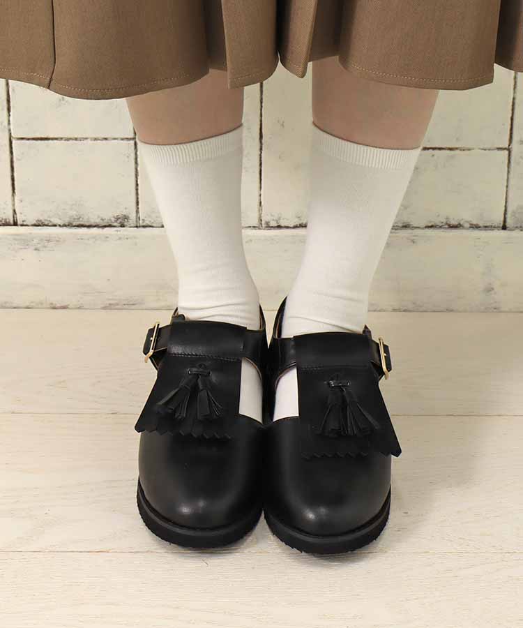 タッセル付きローファー