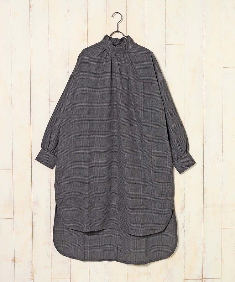 ネックギャザーワンピース