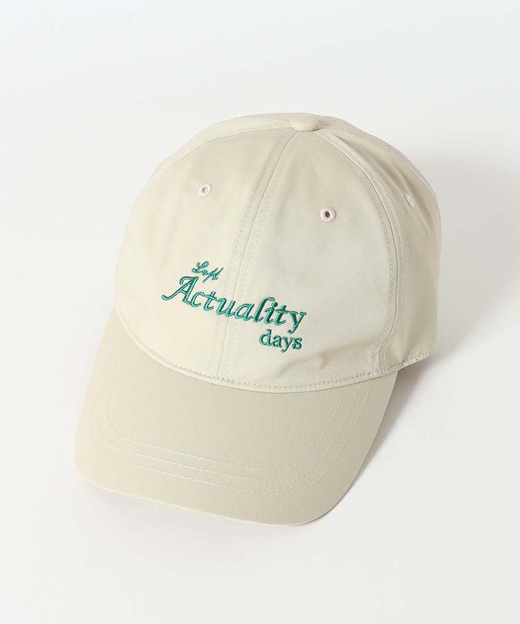 ロゴ刺繍キャップ