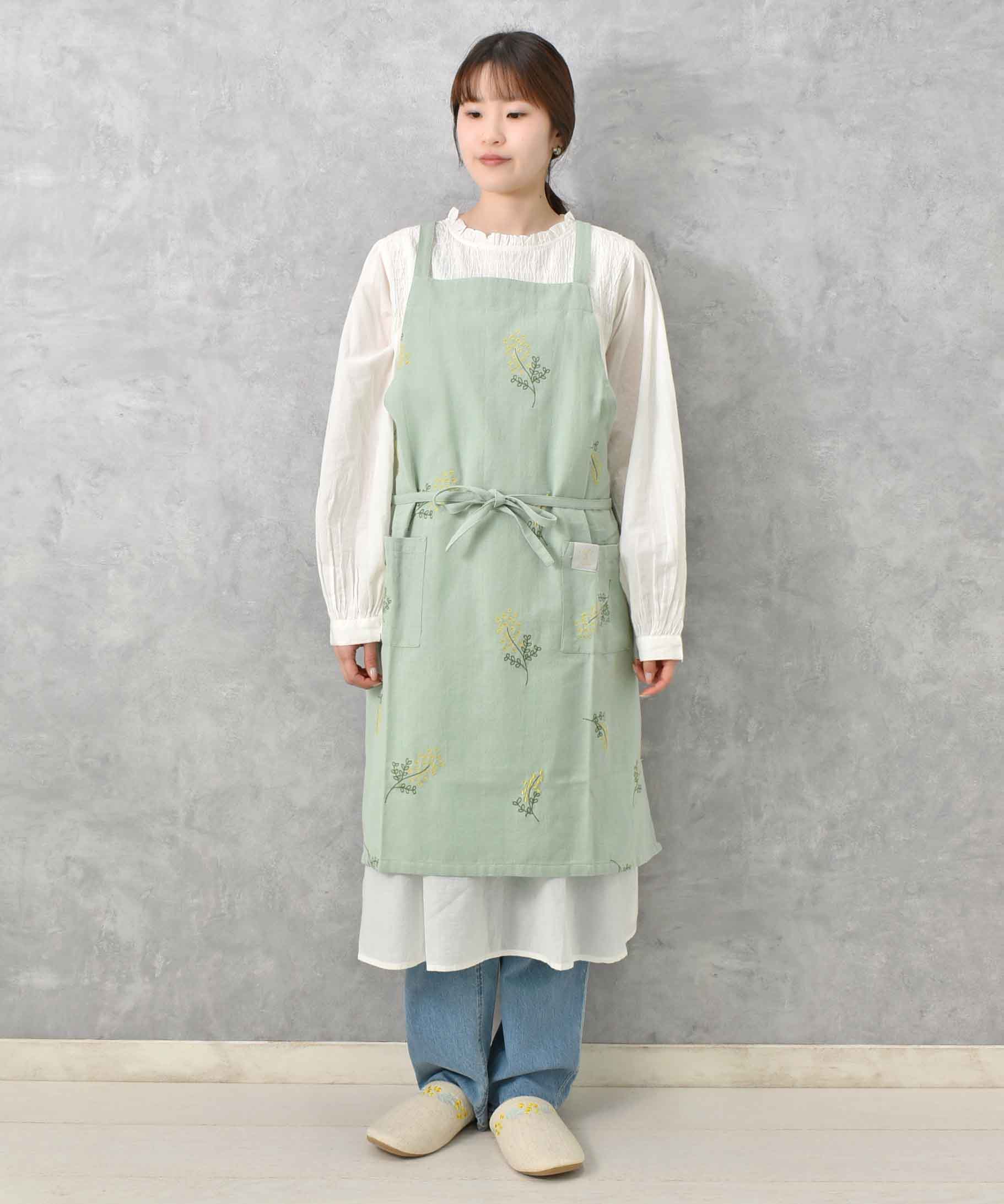 ミモザ刺繍エプロン