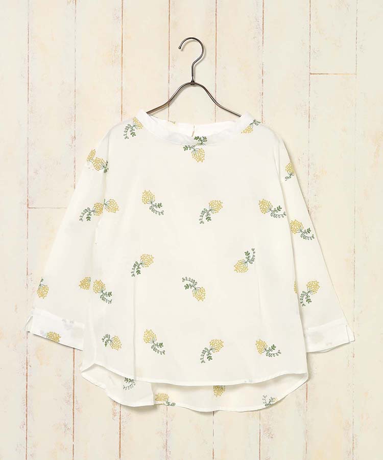 総刺繍ブラウス