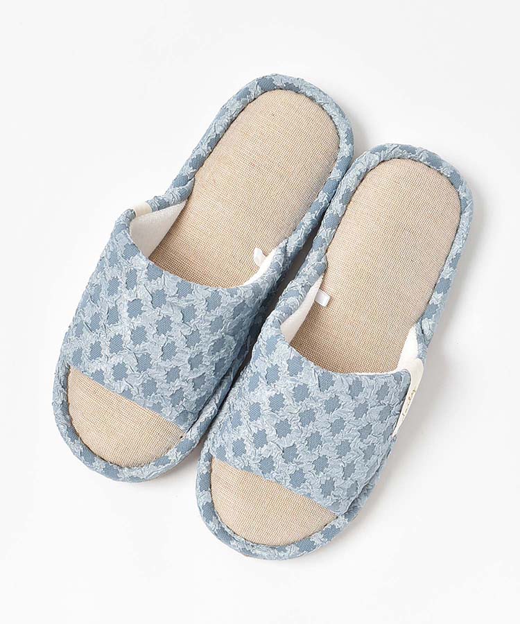 ラティス柄前開きパフィースリッパ