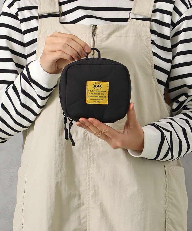 KiUパデッドスクエアポーチ