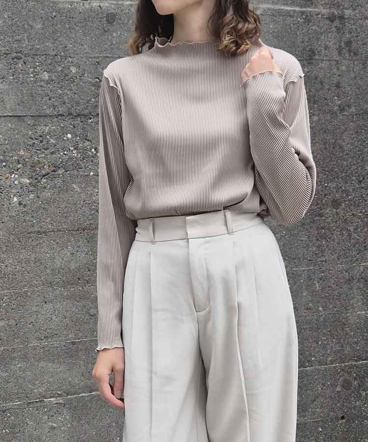 カットプリーツメローボトルネックプルオーバー