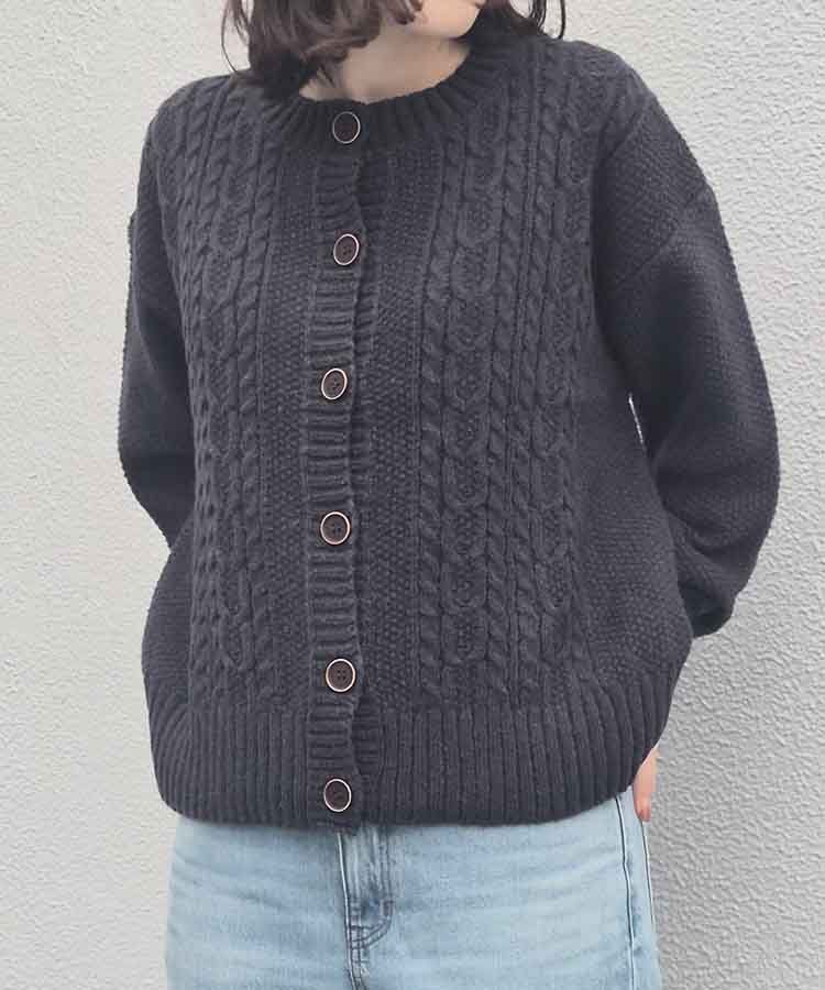 ケーブルカーディガン