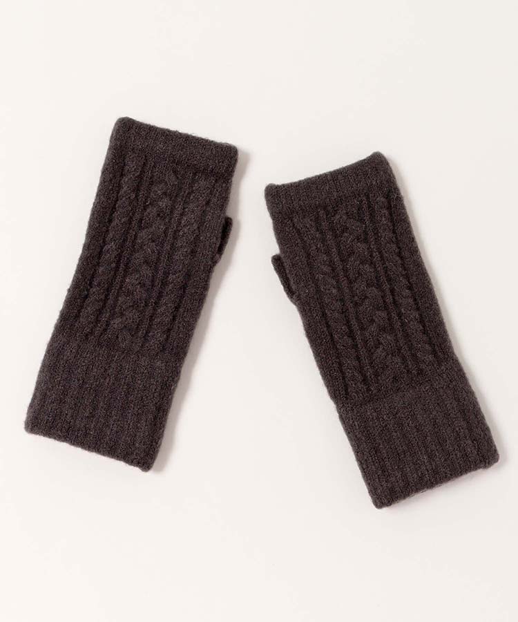 ケーブル柄編みフィンガーレスグローブ