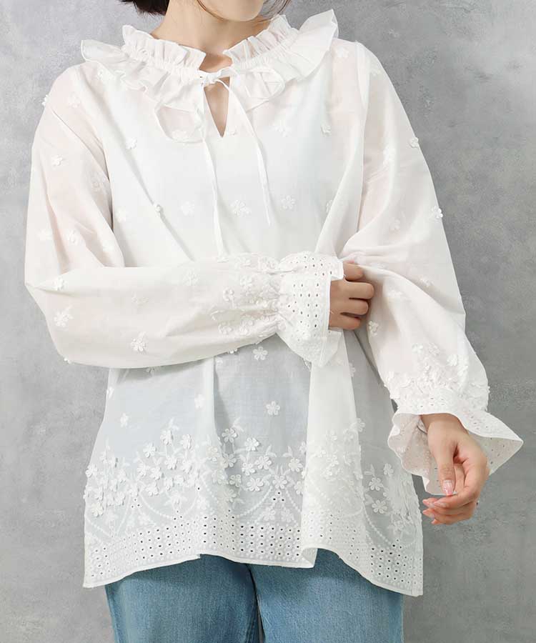 le petaleフリルカラーフラワーブラウス