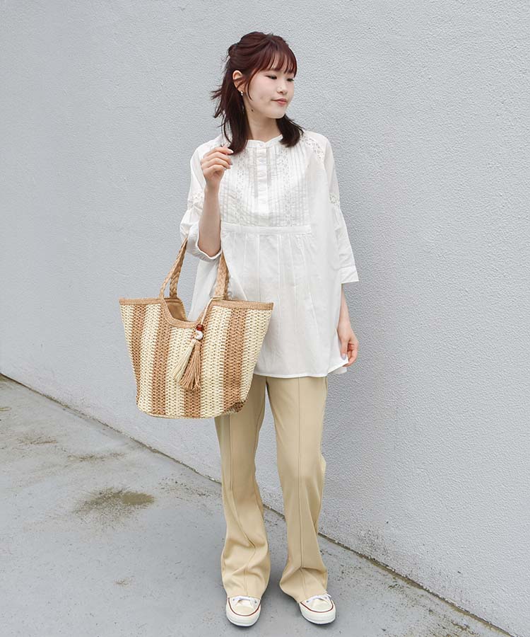 ピンタック後ろシャーリングシャツ