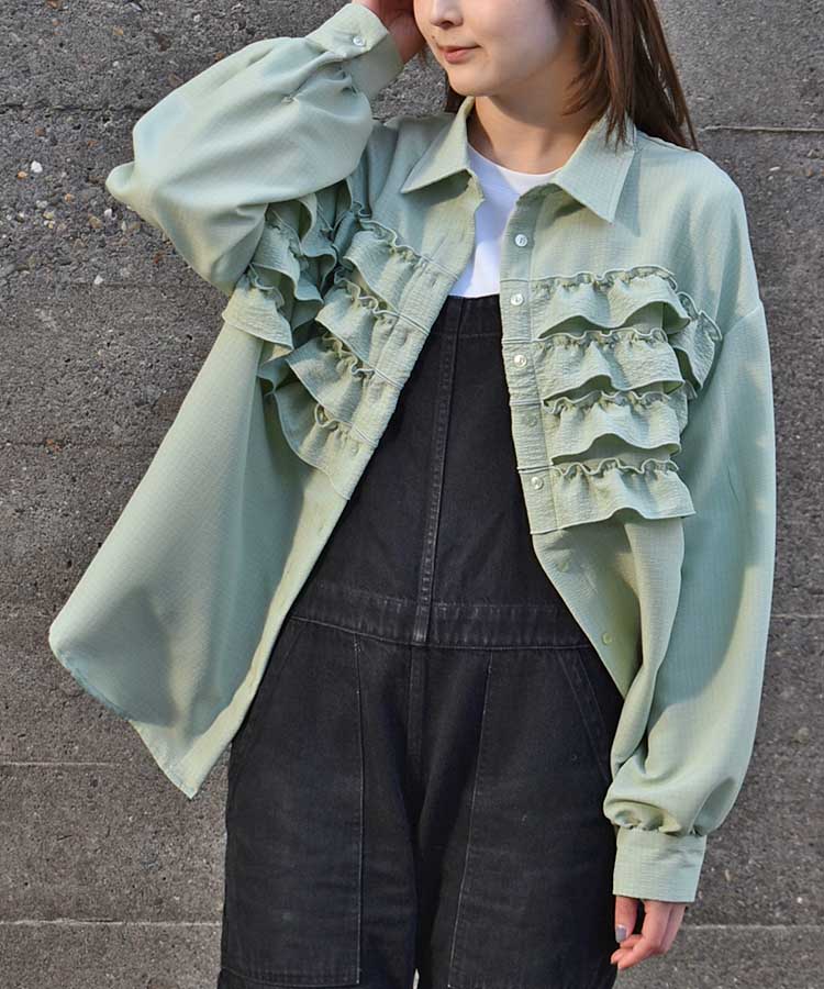 フリルブラウス