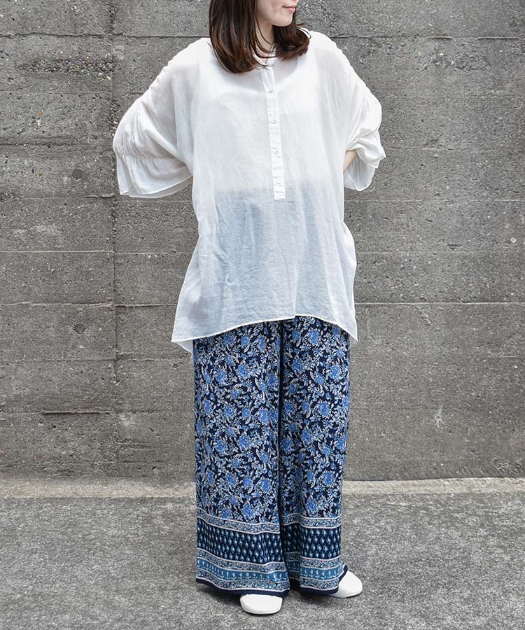総柄プリントパンツ