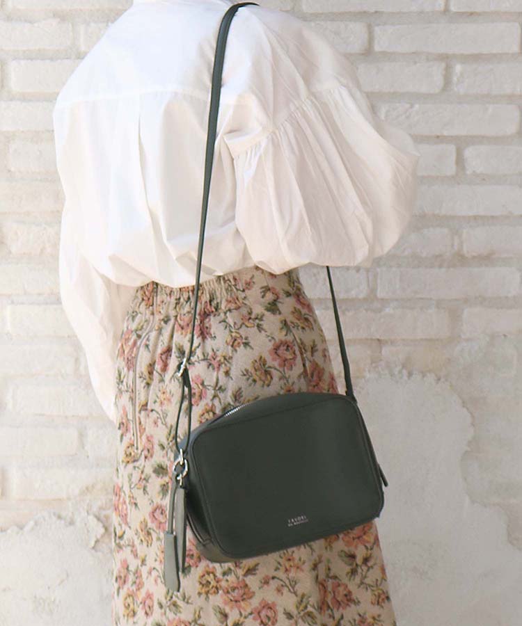 ≪SALE≫パスケース&キーチャーム付きお財布ショルダー