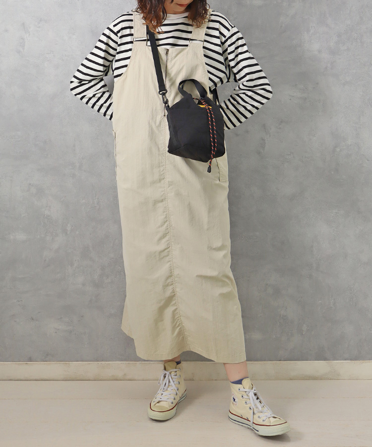 KiUパデットポケッタフルミニバッグ