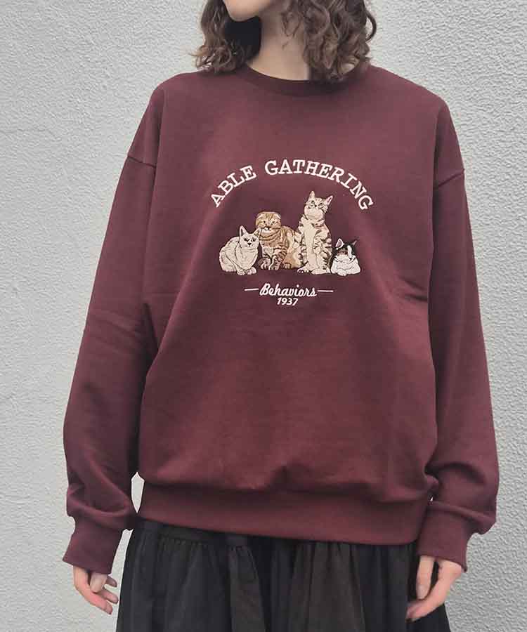 アニマル刺繍スウェット