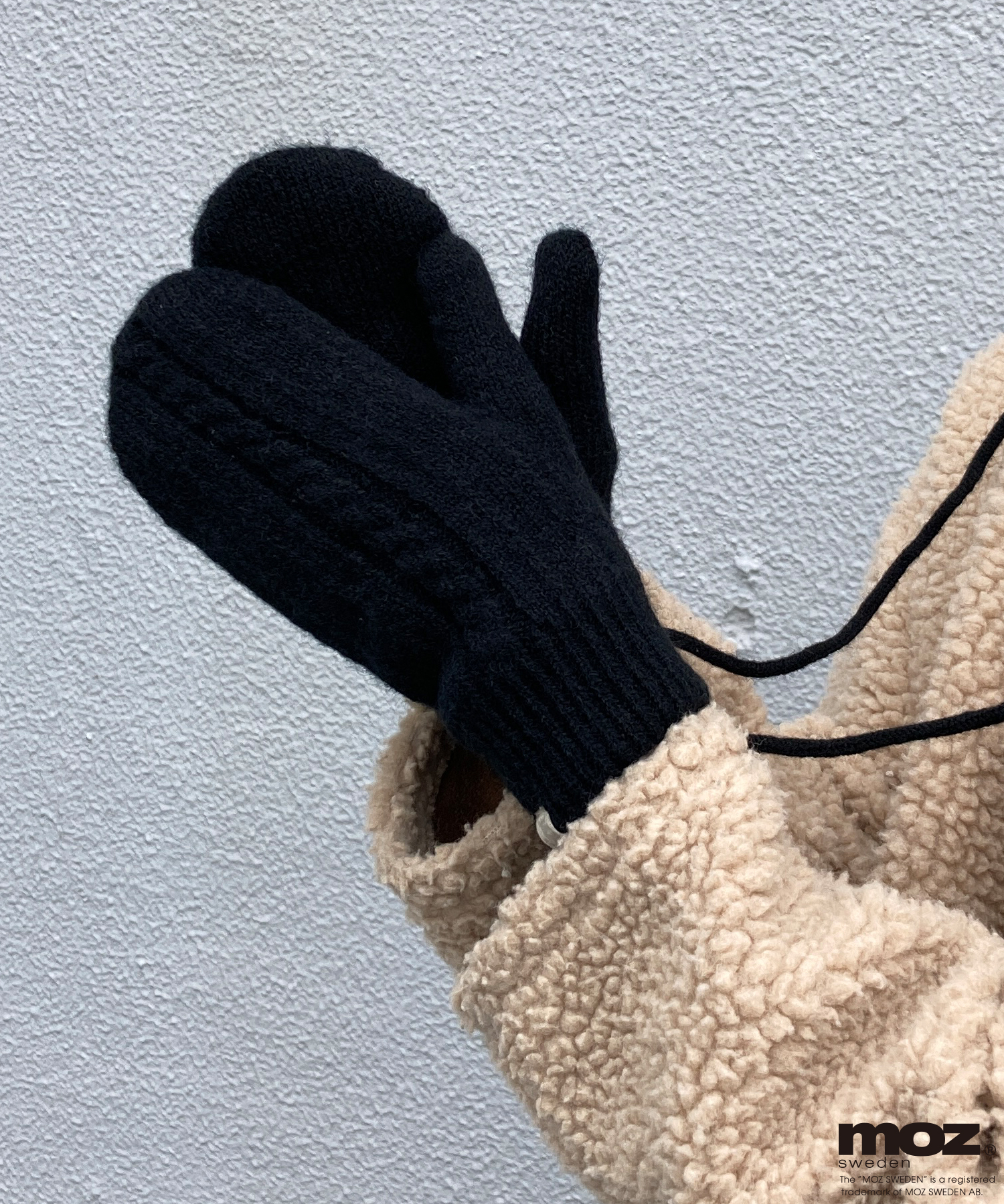 MOZストラップ付ミトン