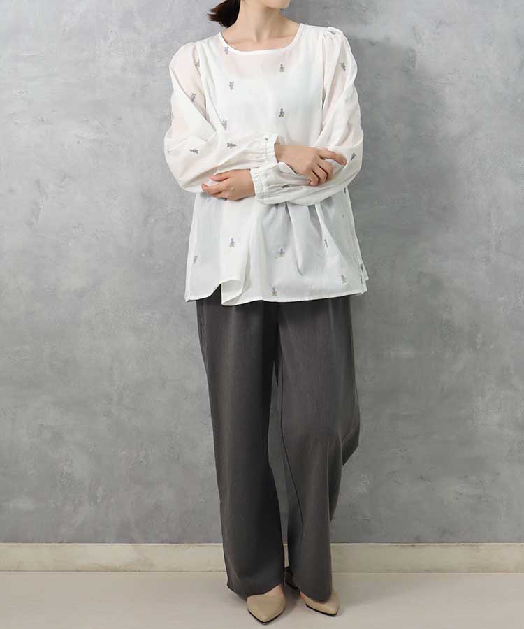 le petale刺繍ペプラムブラウス