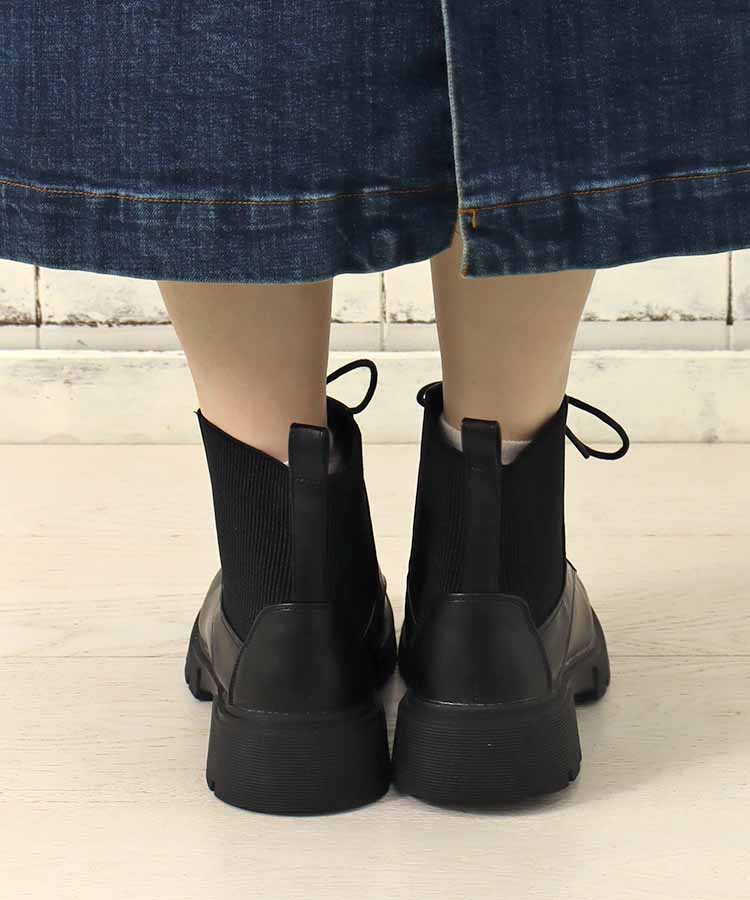 レースアップショートブーツ