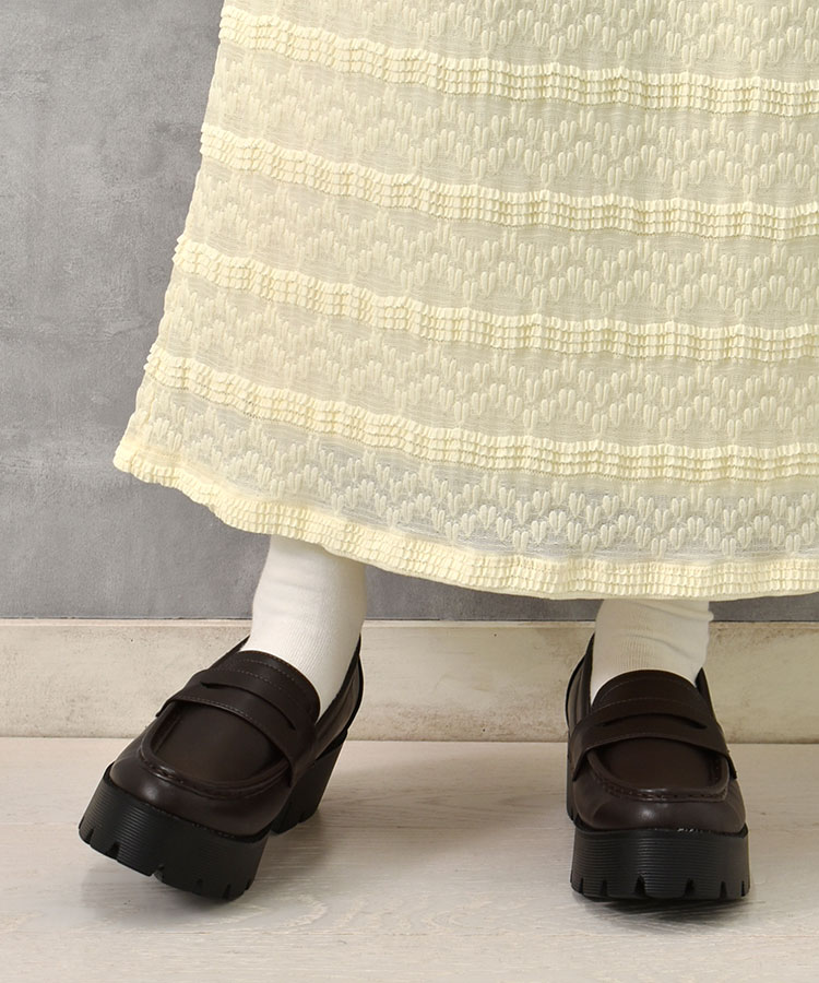 厚底コインローファー