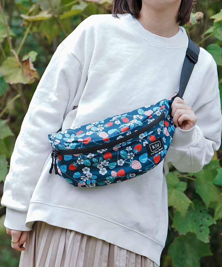 KiUウォータープルーフボディバッグ
