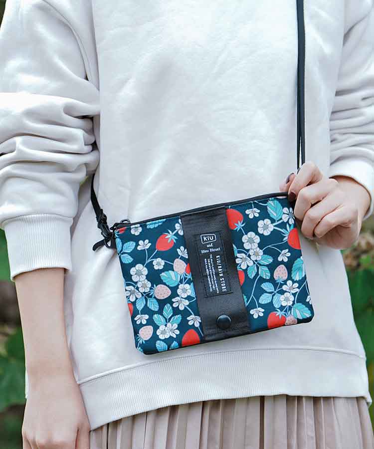 KiUエチケットポーチ