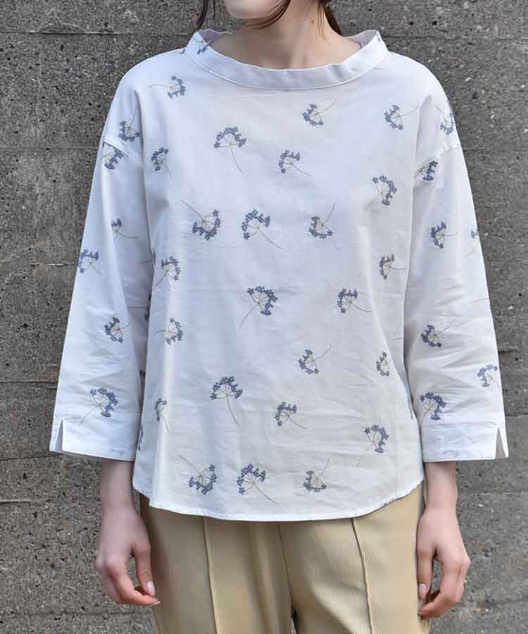 総刺繍ブラウス