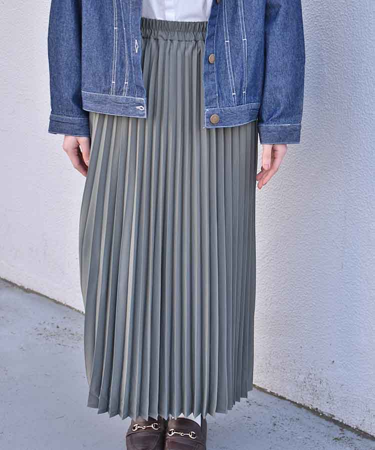 プリーツスカート