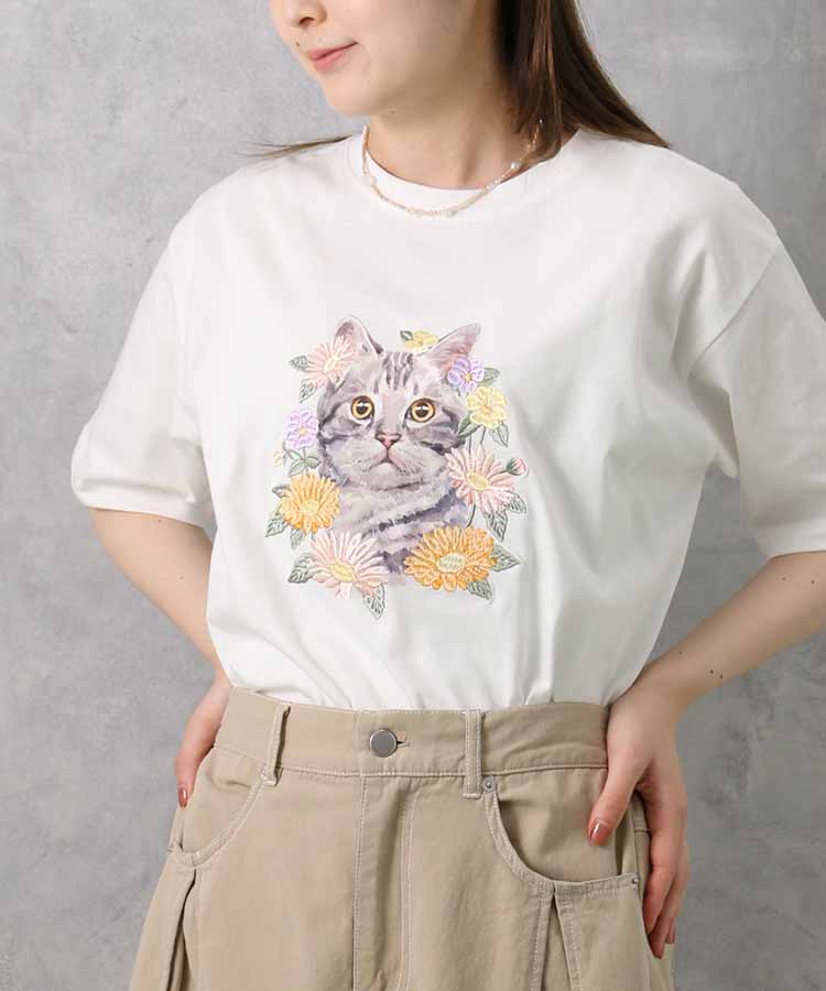 le petaleフラワー刺繍catTシャツ
