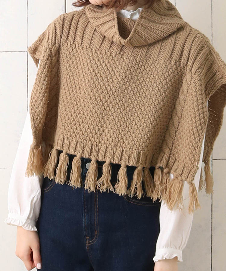 ≪OUTLET≫ネックフリンジニット