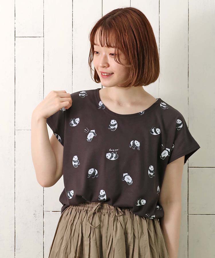 ≪OUTLET≫パンダ総柄Tシャツ