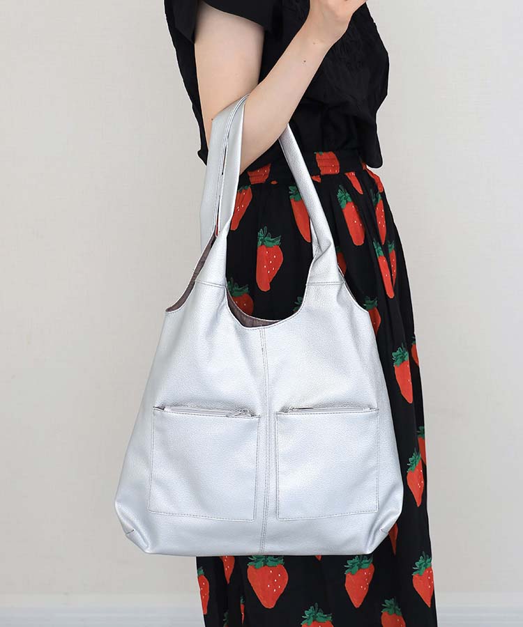 アウトポケットトート