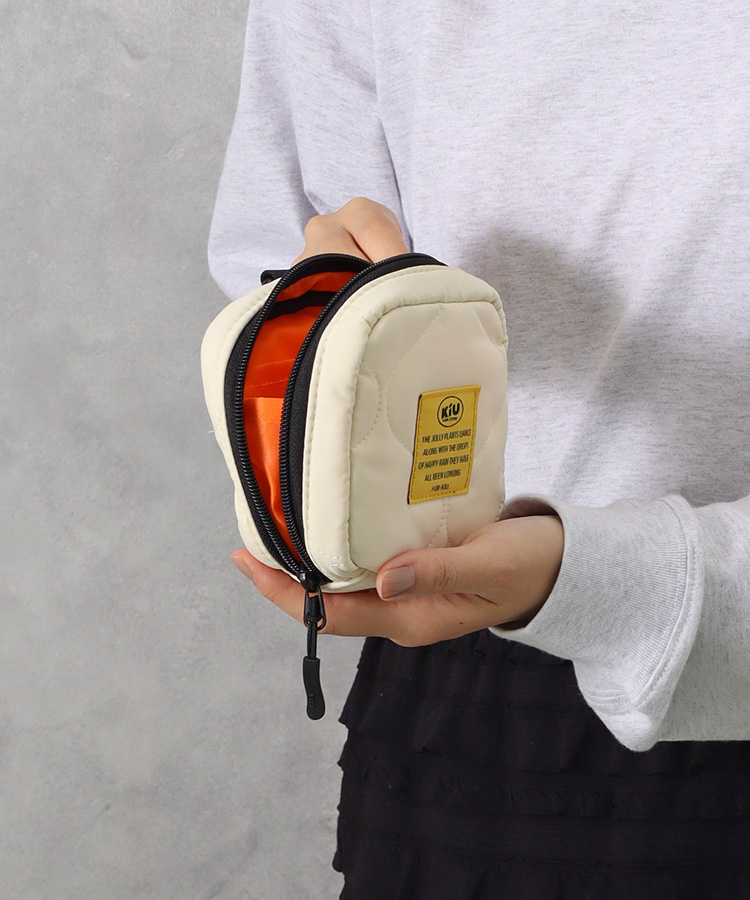 KiUパデッドスクエアポーチ